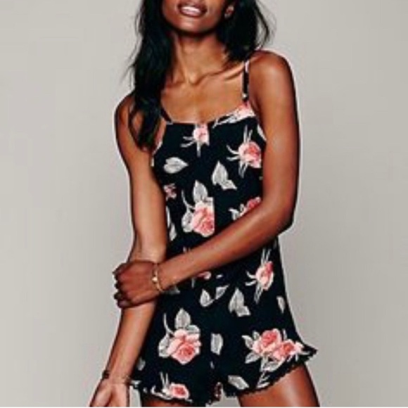 Stone Cold Fox Amour Romper - Picture 3 of 6